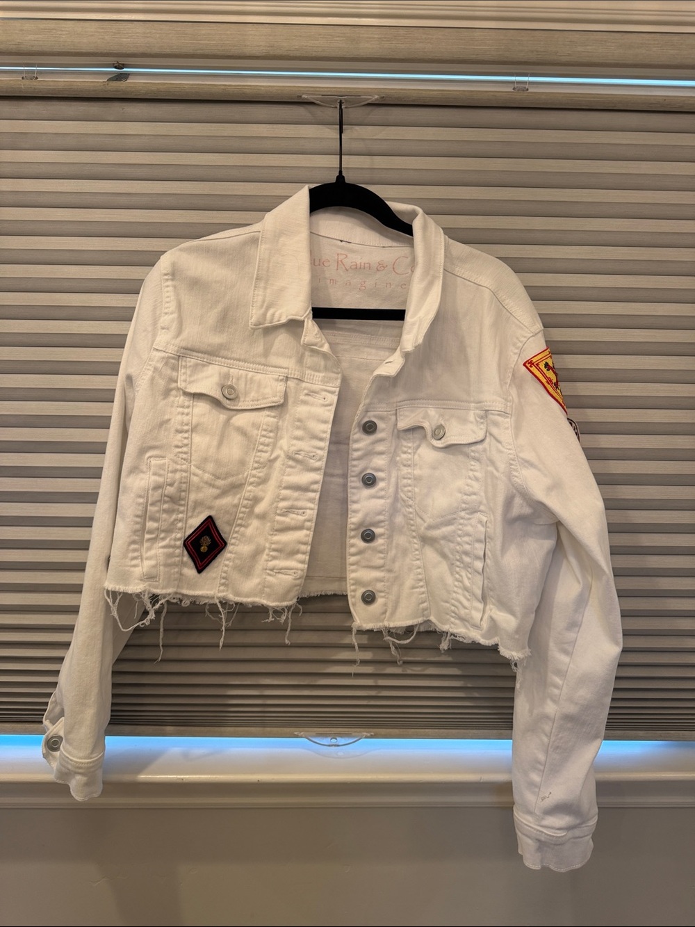 custom-made Cropped White Denim Jacket with Patch Detail